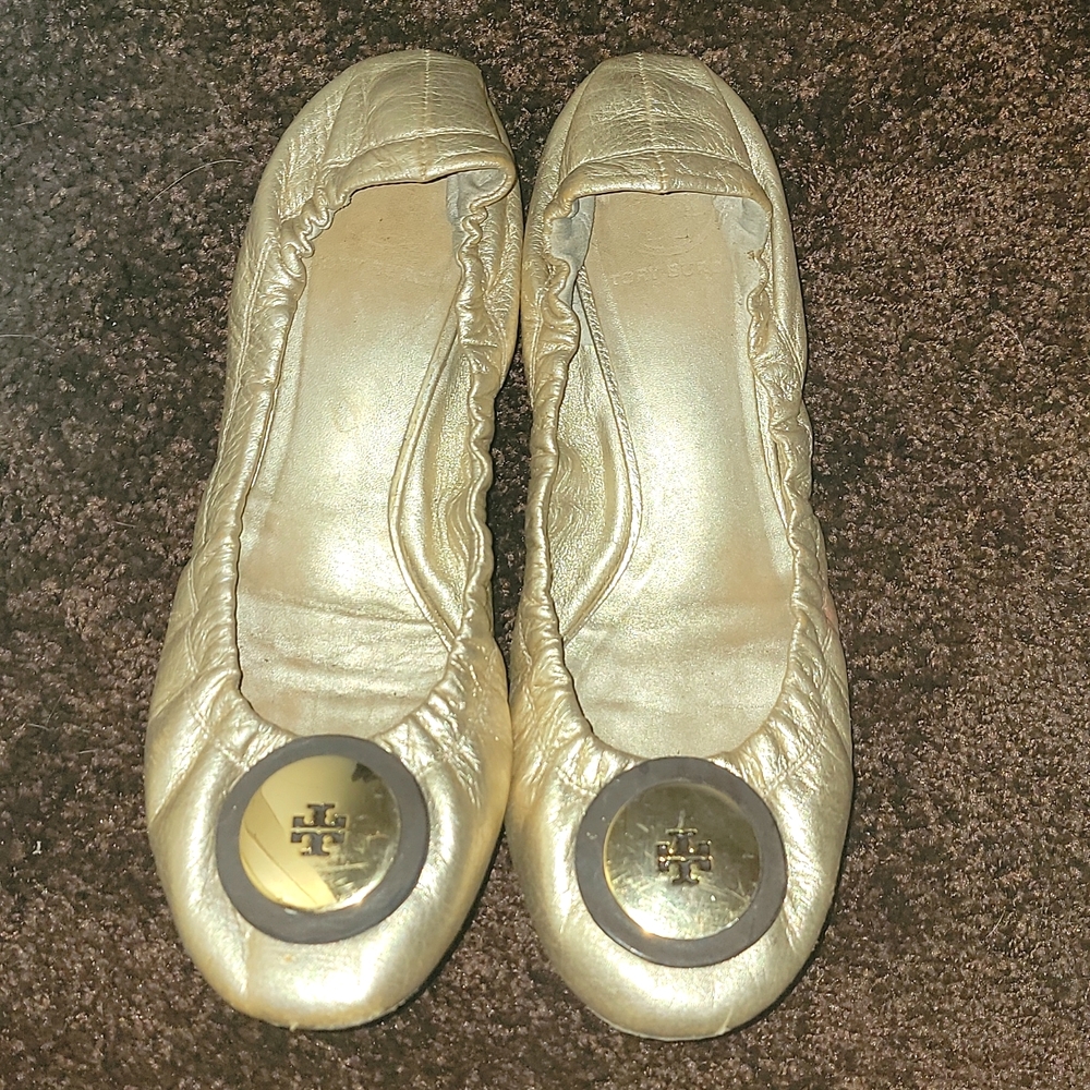 Size 8 Gold Tory Burch flats